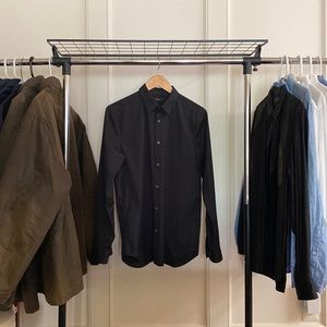THEORY NEVER WORN BLACK BUTTON DOWN